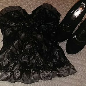 Beautiful Black & Lavender Lace Bustier NWT